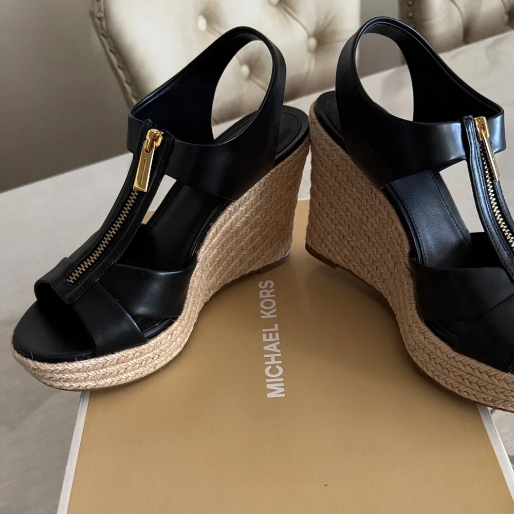 Michael Kors Roslyn Wedge Faux Leather Black and Tan Wedge Sandals - Picture 3 of 4